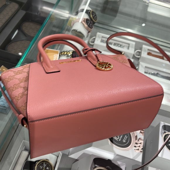 Michael Kors Avril Small Signature PVC Top Zip Satchel Crossbody Bag
Rose - Picture 6 of 16